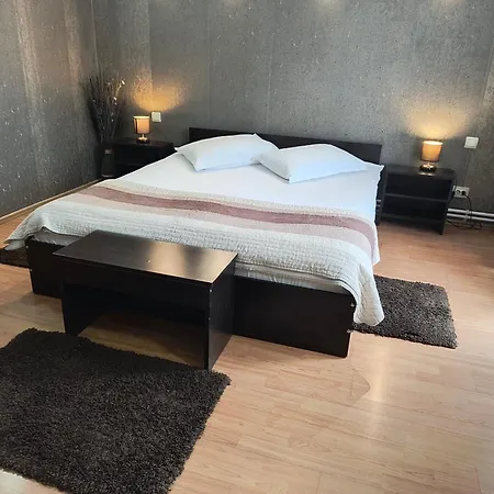 Casa Mais Brasov Guesthouse With Free Parking-2